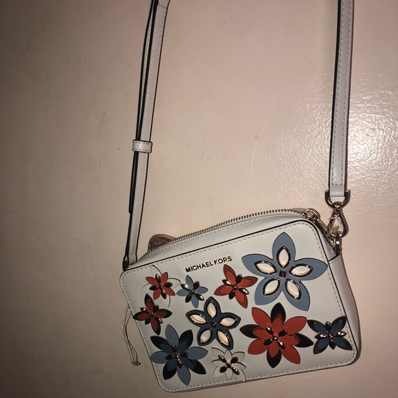 Michael Kors crossbody bag - Picture 1 of 5
